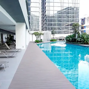 Aparthotel Kl Gateway Pool Suites Near Mid Valley, Kuala Lumpur